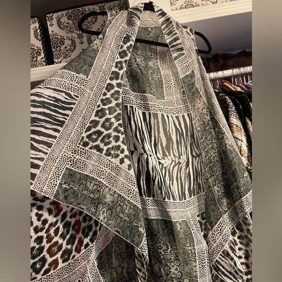 NWT L.I.B. Sleeveless Sheer Kimono Animal Print - Picture 7 of 12